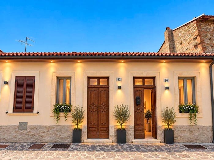 Casa con 6 locali in vendita in via cecconi, Antrosano, Avezzano