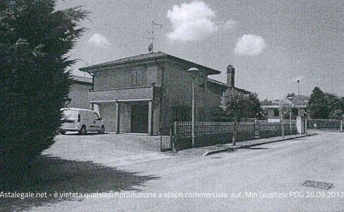 Appartamento con 6 locali in vendita in Via Mingoni, Centro, Agna