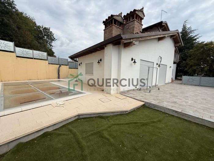 Casa quadrilocale in vendita in Via La Fenice, Roncà