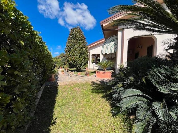 Casa con 6 locali in vendita in Via Moricone, Cecchina, Albano Laziale