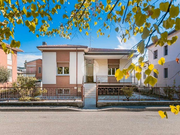 Casa con 6 locali in vendita in Via Luigi Capuana, Caselle, Sommacampagna