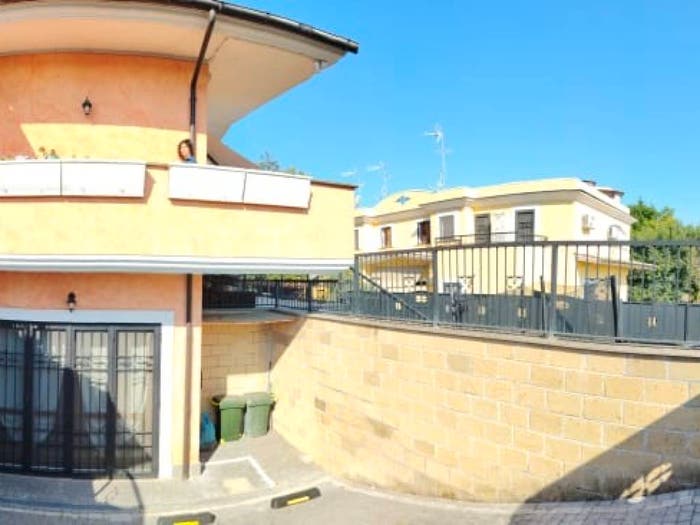 Casa quadrilocale in vendita in Via Balsorano, Castelverde, Roma