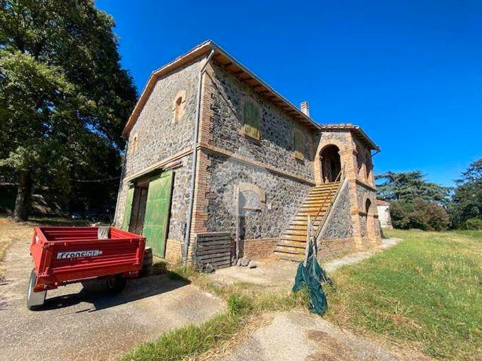 Casa quadrilocale in vendita in Via Madonnella, Centro, Montefiascone