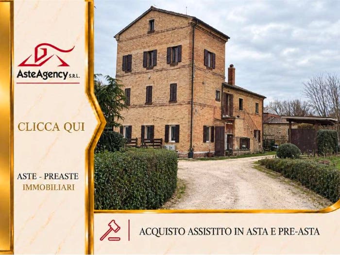 Appartamento con 5 locali in vendita in Via Spina, Via Roma Asse Sud, Jesi