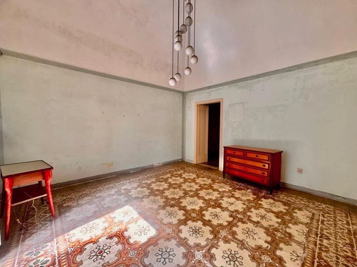 Casa con 6 locali in vendita in Via Pisa, Centro, Parabita