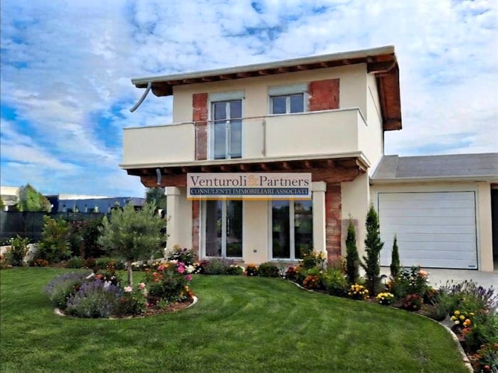 Casa quadrilocale in vendita in Via Giuseppe Garibaldi, Nuvolento