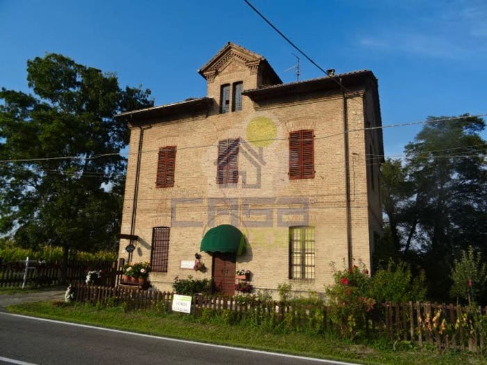Casa con 5 locali in vendita in VIA PIETRO MASCAGNI san pietro in cerro, San Pietro in Cerro