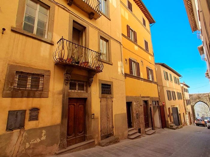 Casa quadrilocale in vendita in Via Roma, Centro, Cortona
