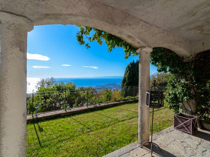 Casa con 6 locali in vendita in Via Monte Fasce, Apparizione, Genova