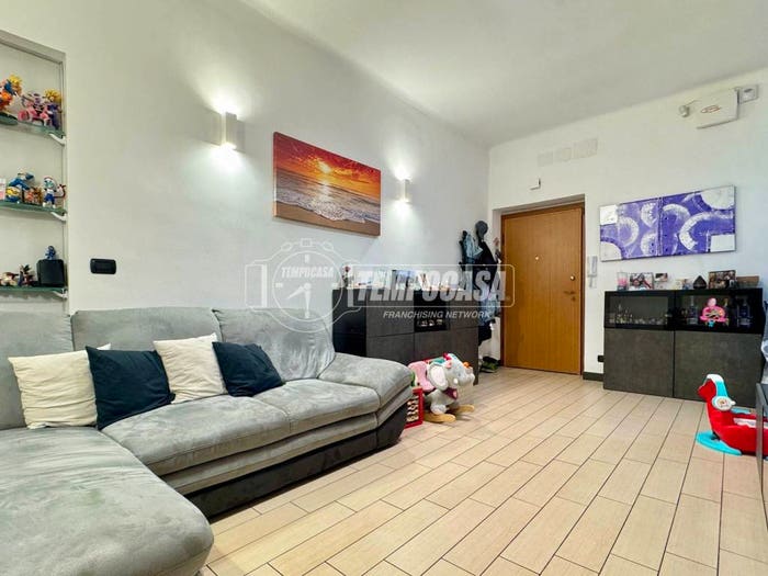 Appartamento quadrilocale in vendita in Via Pier Domenico da Bissone, Sestri Ponente, Genova