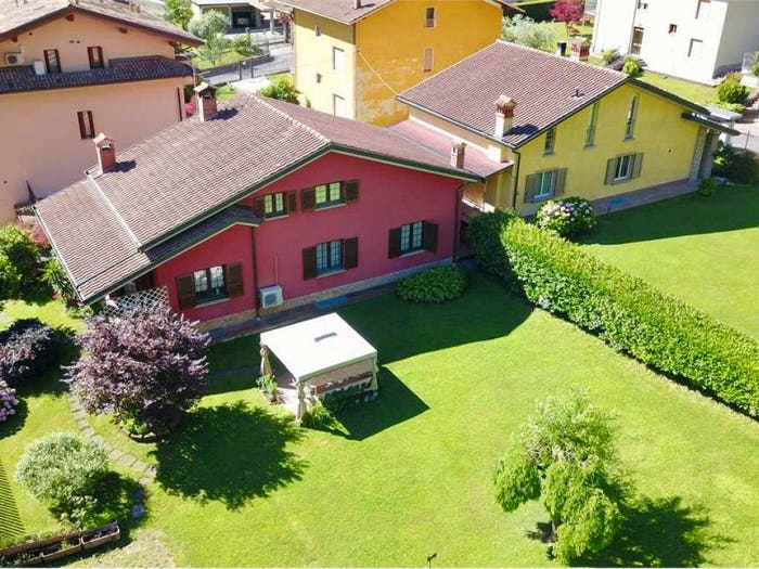 Casa con 5 locali in vendita in Via Follo, Centro, Costa Volpino