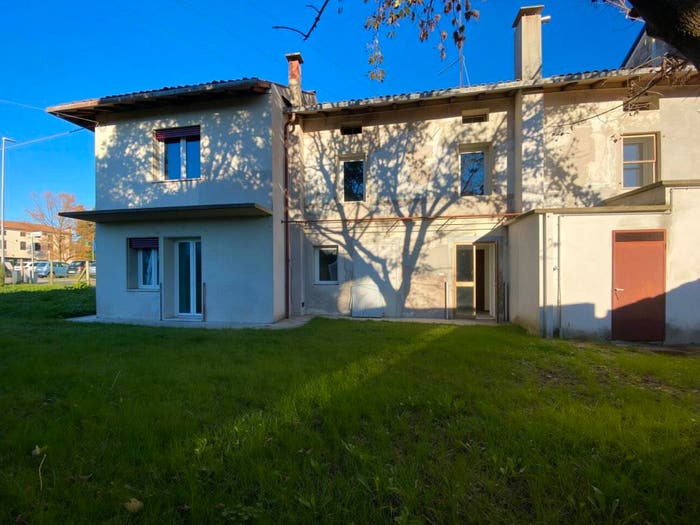 Casa con 6 locali in vendita in Centro, Caneva