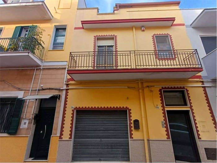 Casa trilocale in vendita in Via Pompeo Magno, Commenda, Brindisi