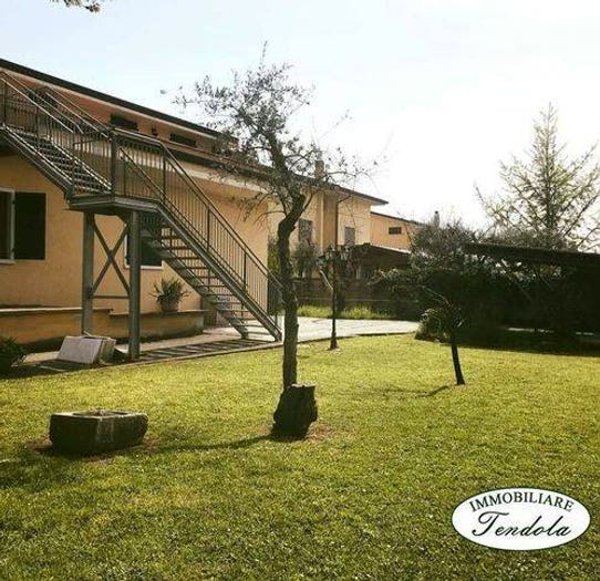 Casa con 6 locali in vendita in Avenza, Carrara