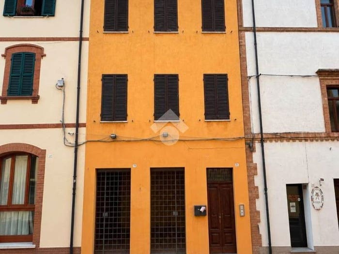 Appartamento quadrilocale in vendita in Corso Vittorio Emanuele II, Centro, Torgiano