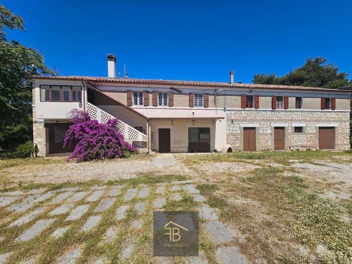 Casa con 6 locali in vendita in Casine di Paterno, Ancona