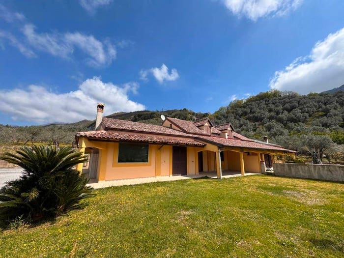 Casa quadrilocale in vendita in VIA S ANSELMO, Mercato, Giffoni Valle Piana