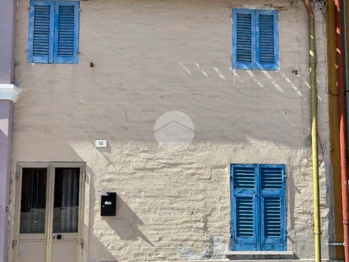 Casa bilocale in vendita in Via della Stazione, Cuccurano Carrara, Fano