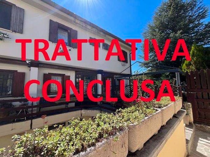 Casa quadrilocale in vendita in Via delle Pezzelle, Centro, Rocca di Mezzo
