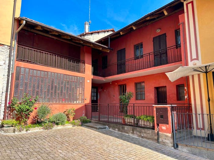 Casa quadrilocale in vendita in Via Francesco Damilano, Centro, Trinità