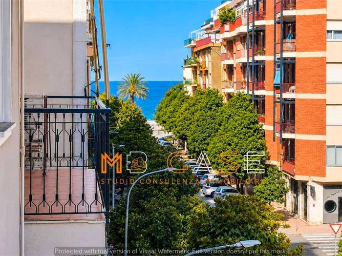 Appartamento quadrilocale in vendita in Via Nazario Sauro, Centro, Albenga