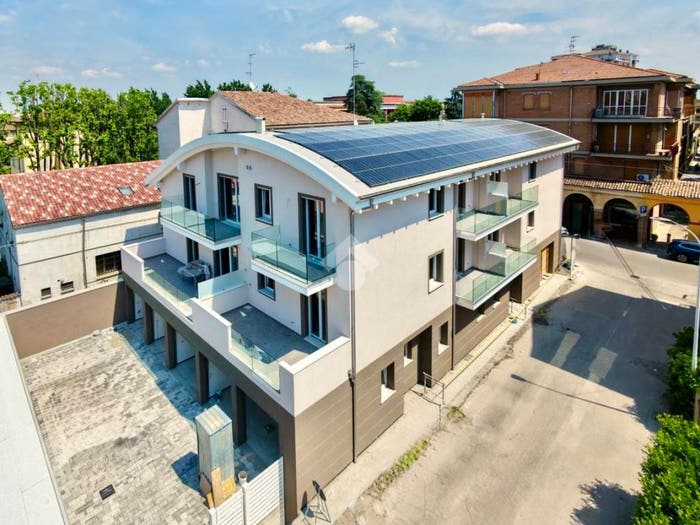 Appartamento trilocale in vendita in Via Nino Bixio, Centro, Novellara