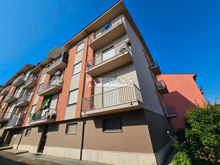 Appartamento trilocale in vendita in Via Luigi Cadorna, Corso Langhe Moretta Corso Cortemilia, Alba