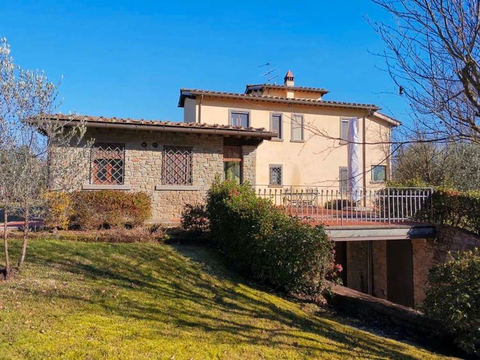 Casa con 5 locali in vendita in Frazioni Collinari, Montevarchi