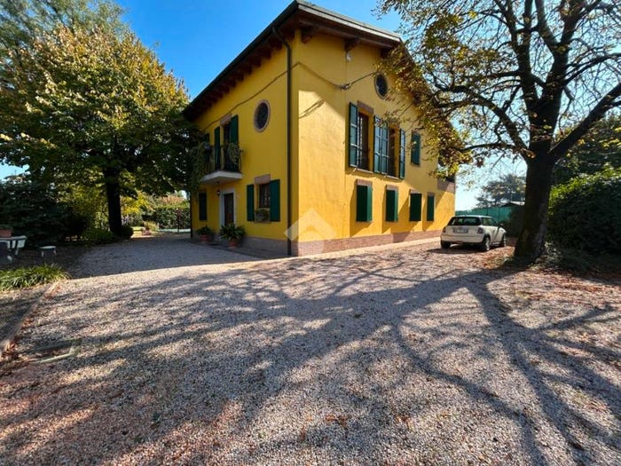Appartamento quadrilocale in vendita in Via Mariano, Centro, Formigine