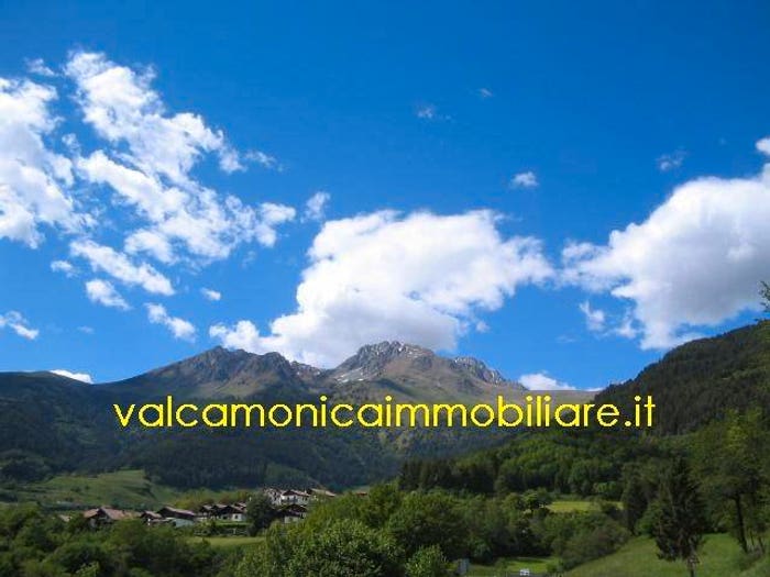 Casa con 6 locali in vendita in Borno