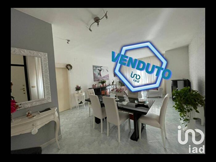 Appartamento con 6 locali in vendita in Via ADONE ZOLI, Centro, Montegranaro