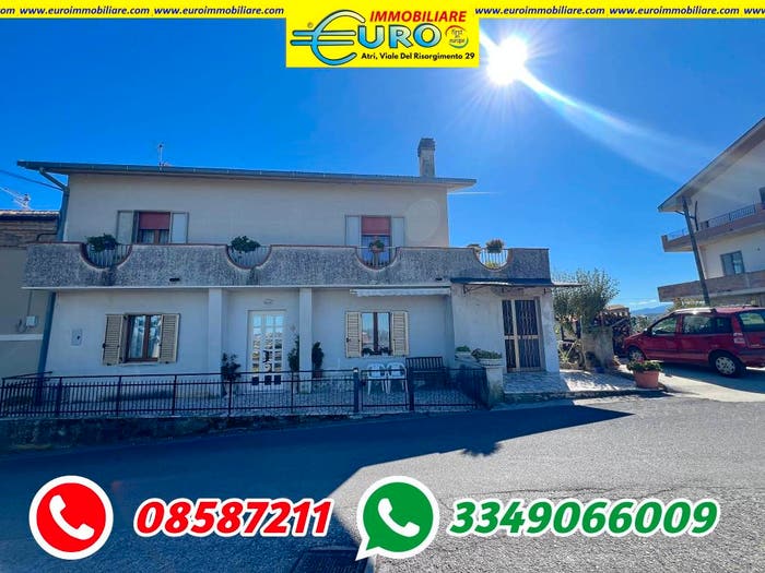 Casa con 6 locali in vendita in Via Pretetulo, Atri
