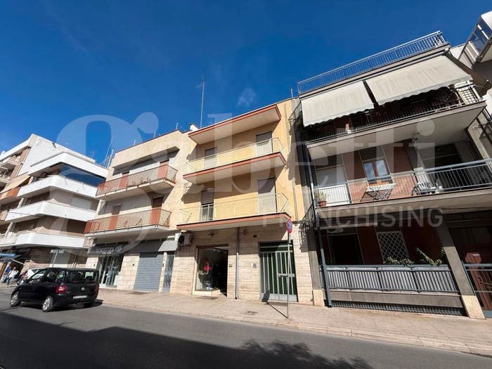 Casa con 6 locali in vendita in Viale Venezia Giulia, Centro, Andria