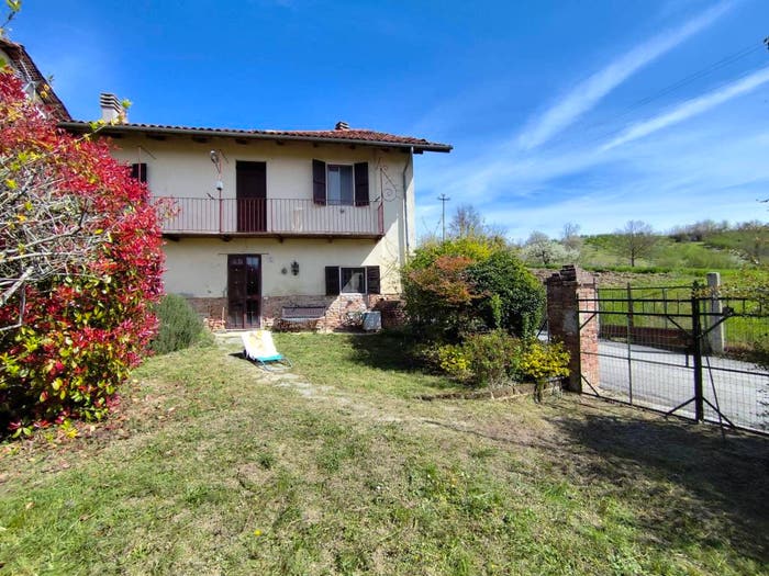 Casa quadrilocale in vendita in Via San Bernardino, Scandeluzza, Montiglio Monferrato