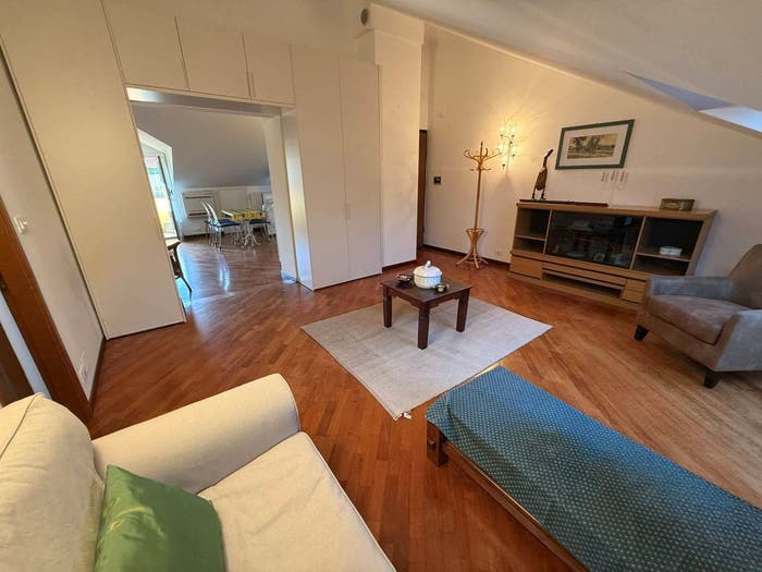 Casa quadrilocale in vendita in Via Bernardino Galliari, San Salvario Baretti, Torino