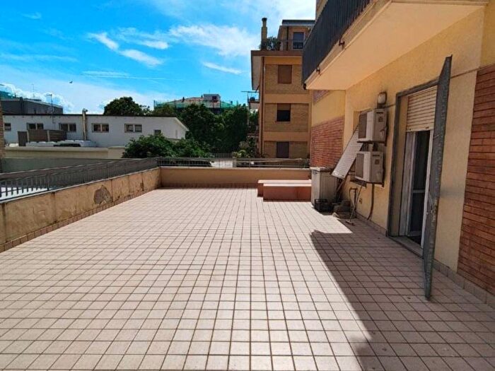 Appartamento con 5 locali in vendita in Via Galileo Galilei, Montegranaro Loreto, Pesaro