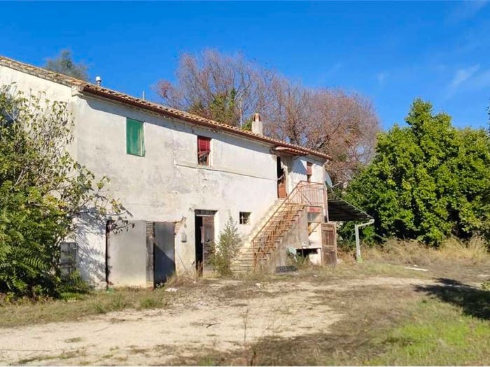 Casa con 6 locali in vendita in Centro, Camerano