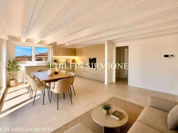 Casa trilocale in vendita in Via Tito Speri, Desenzano Centro, Desenzano del Garda