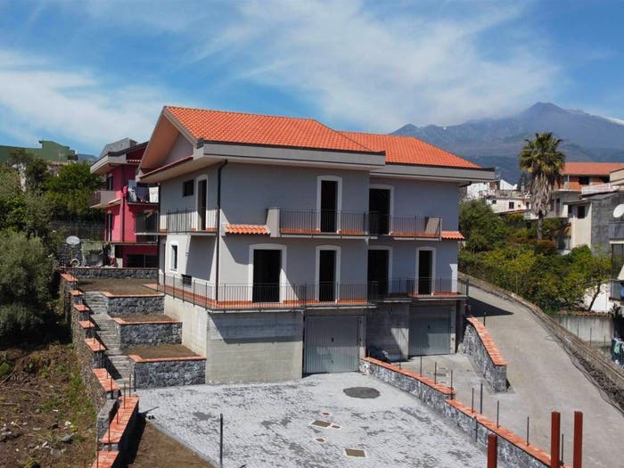 Casa quadrilocale in vendita in Via Contea, Linera, Santa Venerina