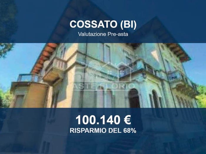 Casa con 6 locali in vendita in Via Martiri della Libertà, Centro, Cossato
