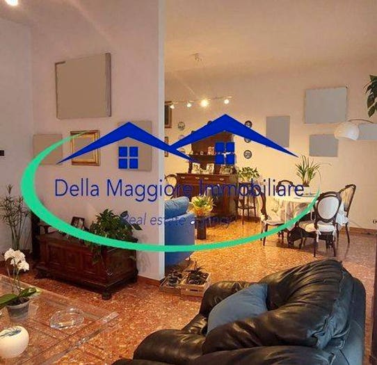 Appartamento con 6 locali in vendita in Via Alfredo Ascoli, Fabbricotti, Livorno