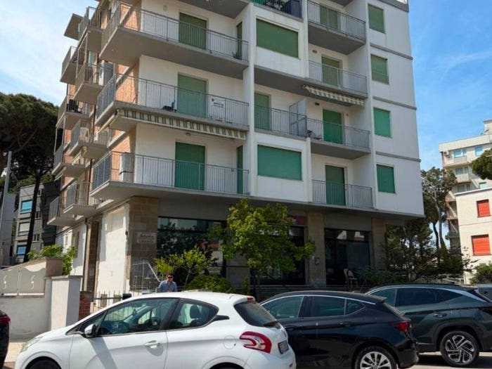 Appartamento quadrilocale in vendita in Viale Giacomo Leopardi, Lido degli Estensi, Comacchio
