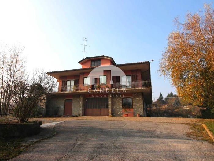 Casa con 6 locali in vendita in SS, Lesegno