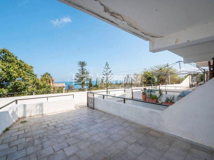 Appartamento trilocale in vendita in Contrada Mezzana, Acqualadrone Spartà, Messina