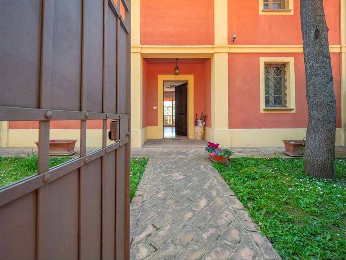 Casa con 6 locali in vendita in via Case Bruciate, Semicentro Stazione, Perugia