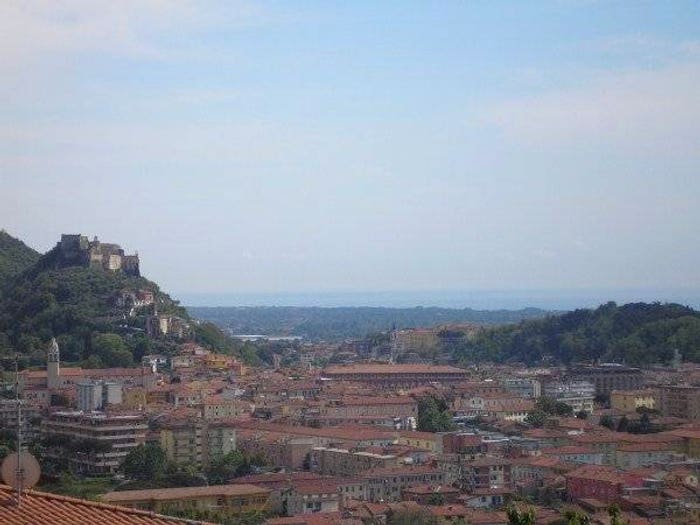 Appartamento con 6 locali in vendita in Bergiola Lavacchio, Massa