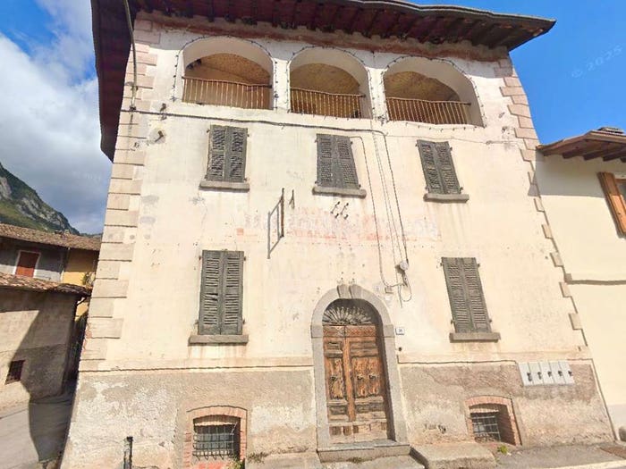 Appartamento quadrilocale in vendita in Via Vittorio Veneto, Crone, Idro