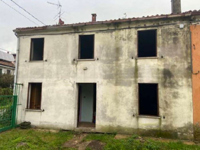 Casa con 6 locali in vendita in Via Oriano, Centro, Castel d'Ario