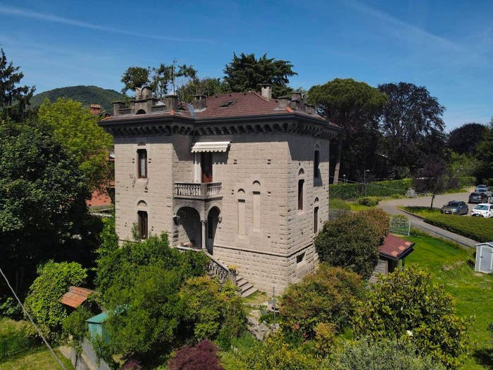 Casa con 5 locali in vendita in Via Cartiglio, Centro, Brivio