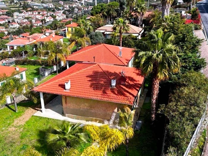 Casa con 5 locali in vendita in Zona Collinare, Bordighera